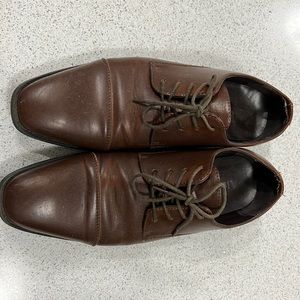 Dress shoes